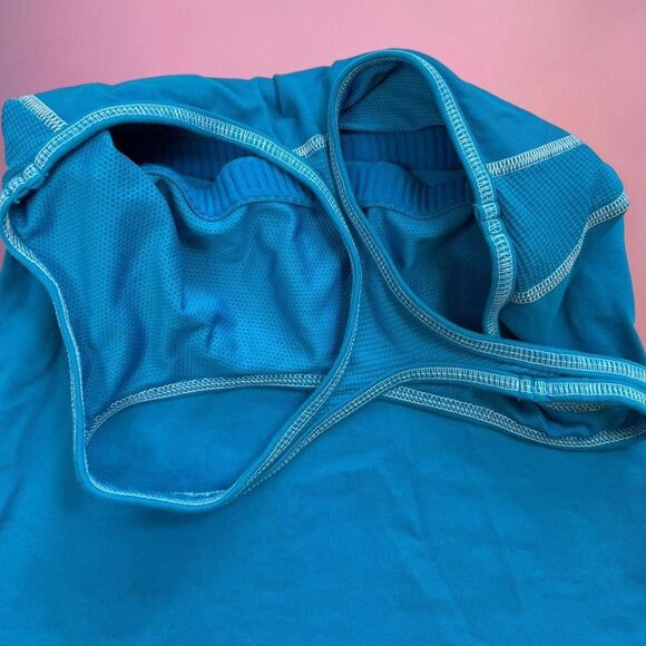 Nike Women's Blue Vest - Picture 8 of 8